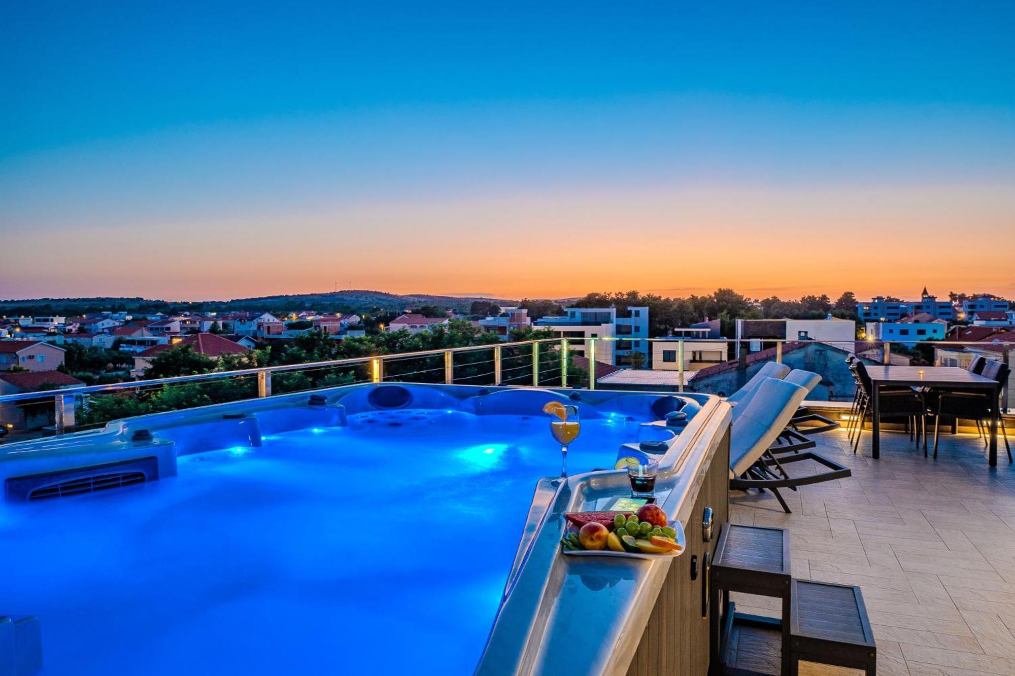 Luxury Apartments Vilamaloca Vir Eksteriør billede