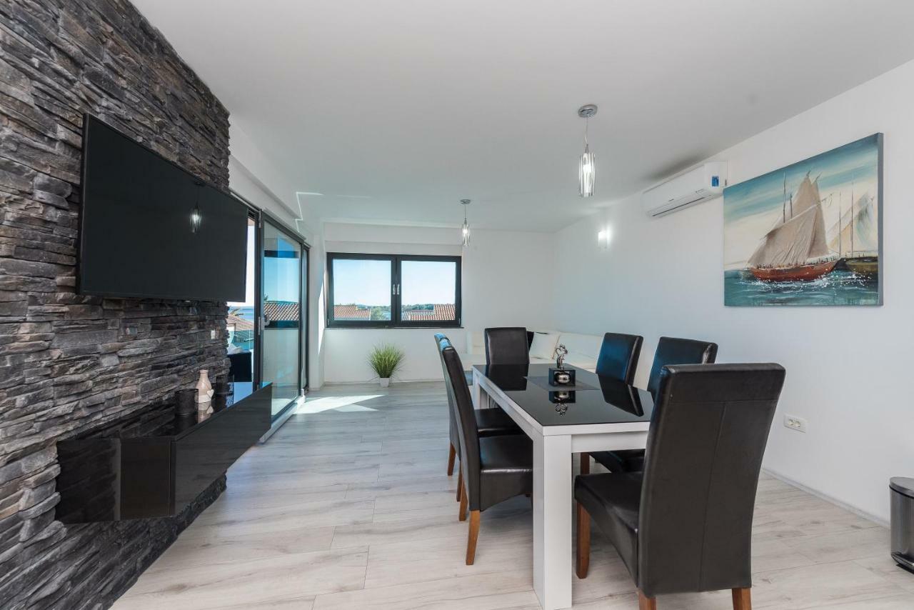 Luxury Apartments Vilamaloca Vir Eksteriør billede
